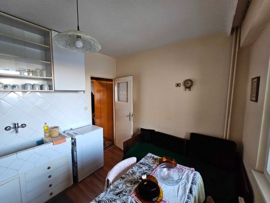 Тристаен Апартамент - Русе/Чародейка - Юг