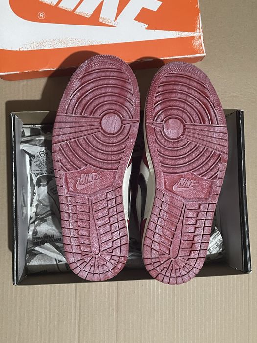 Air Jordan 1 Retro High OG "Lost and Found" - Mărimea 41 - NOI