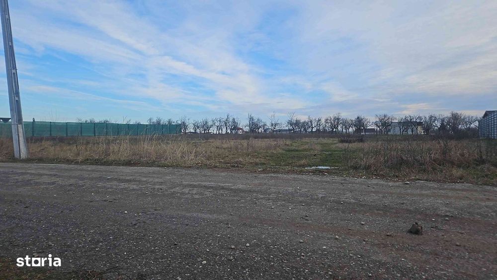 Teren intravilan situat in Albota