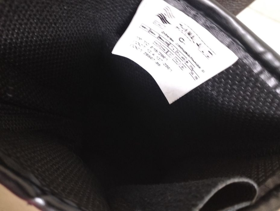 Керемет жымысқа арналған ақ киім сатылымда