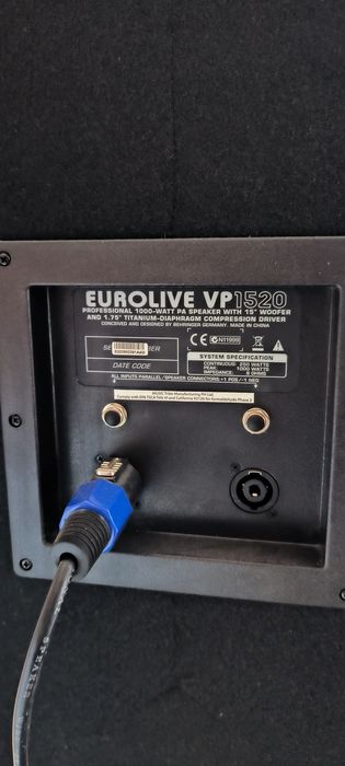 2бр. Пасивни тонколони Behringer VP1520 Eurolive