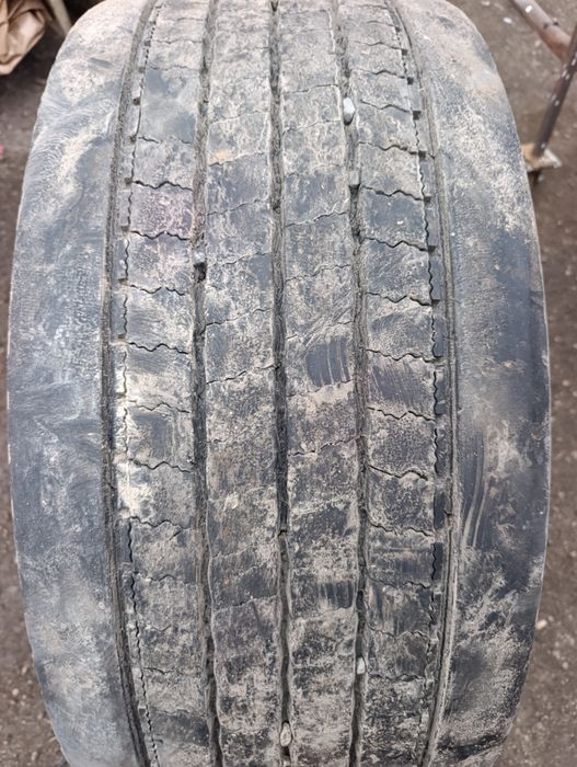 Продам резину 385/ 55 - 22.5