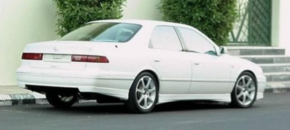 Продам губу на камри 20