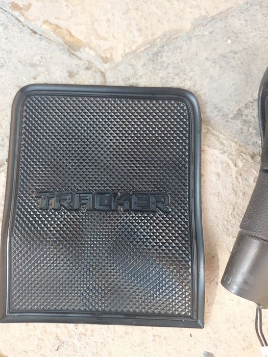 Трекер бар сотилади..dostafkasi bepul