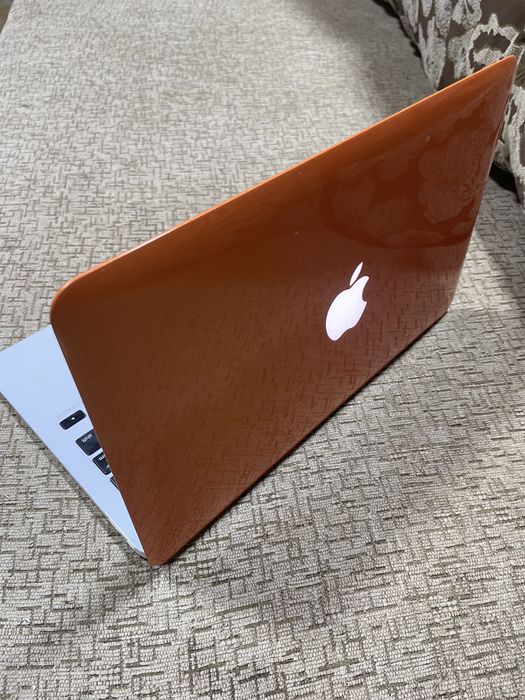 Продам MacBook air mid 2013