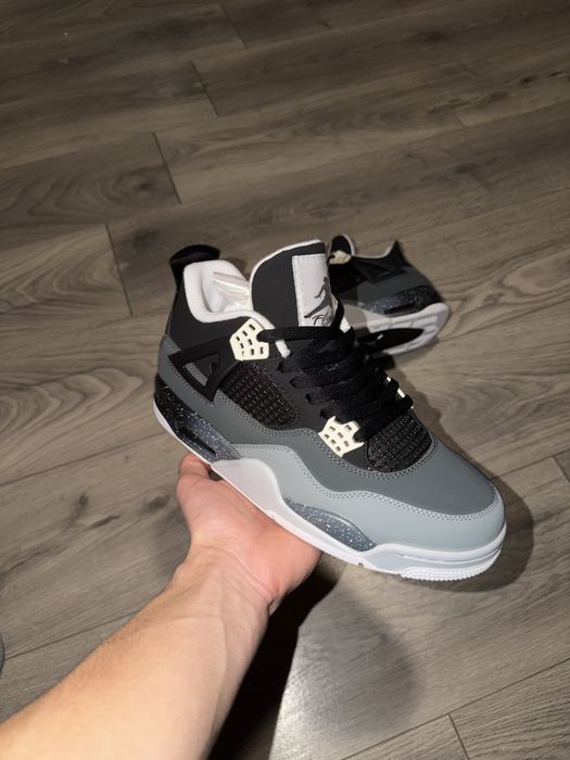 Jordan 4