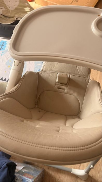 Стульчик-шезлонг для кормления Ivolia Beige