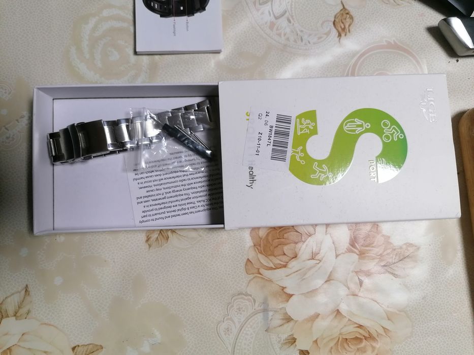 Смарт медицински часовници 3 различни модела