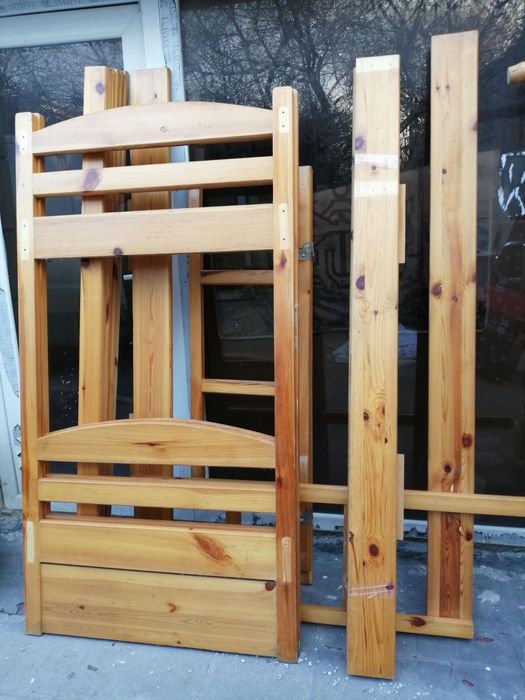 Единично легло и спалня масив