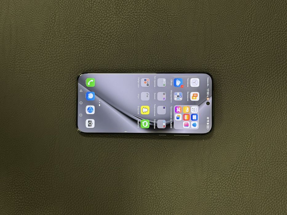 Продавам перфектен Huawei PURA 70 PRO