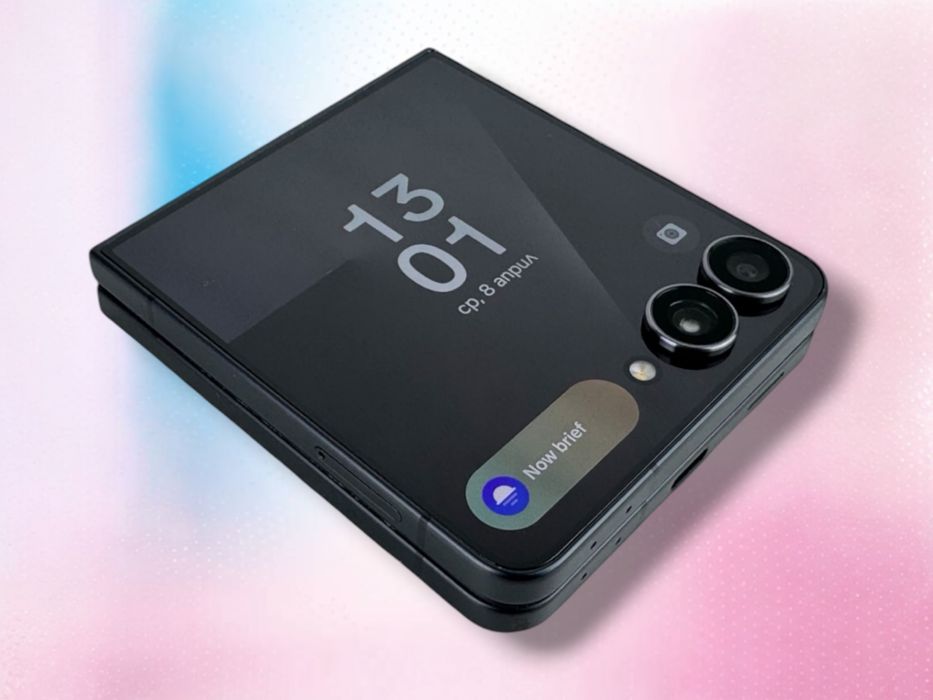 Samsung Galaxy Z Flip 7 5G 256GB 12RAM Jet Black Перфектен! Гаранция!