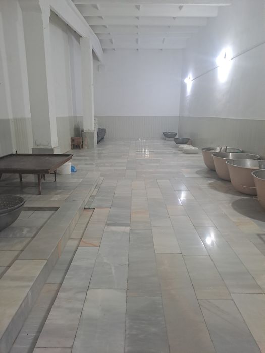 Biznes qilishga mo'ljallangan bino sotiladi