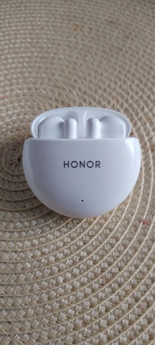 Слушалки с блутут HONOR