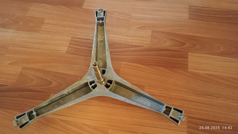 Продаю крестовину барабана ст. Маш LG.