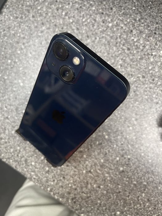 Vand iphone 13 100%baterie