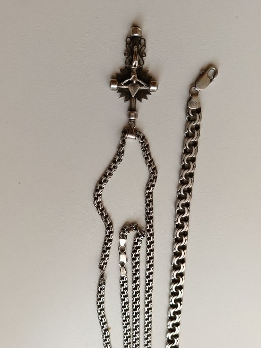 Цепочка с крестиком и браслет