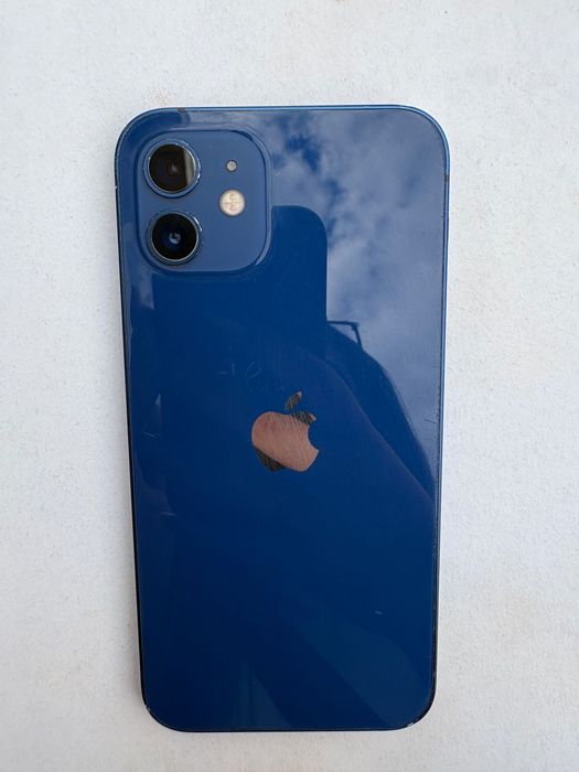 Iphone 12 simplu