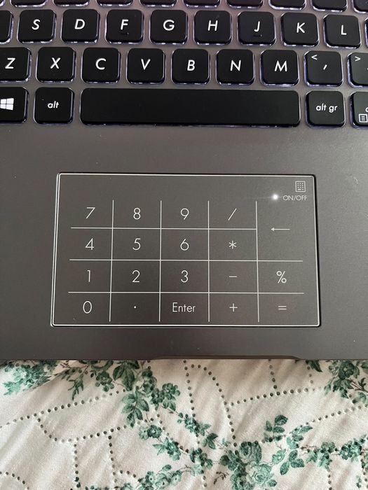 Laptop Asus AMD Ryzen 5