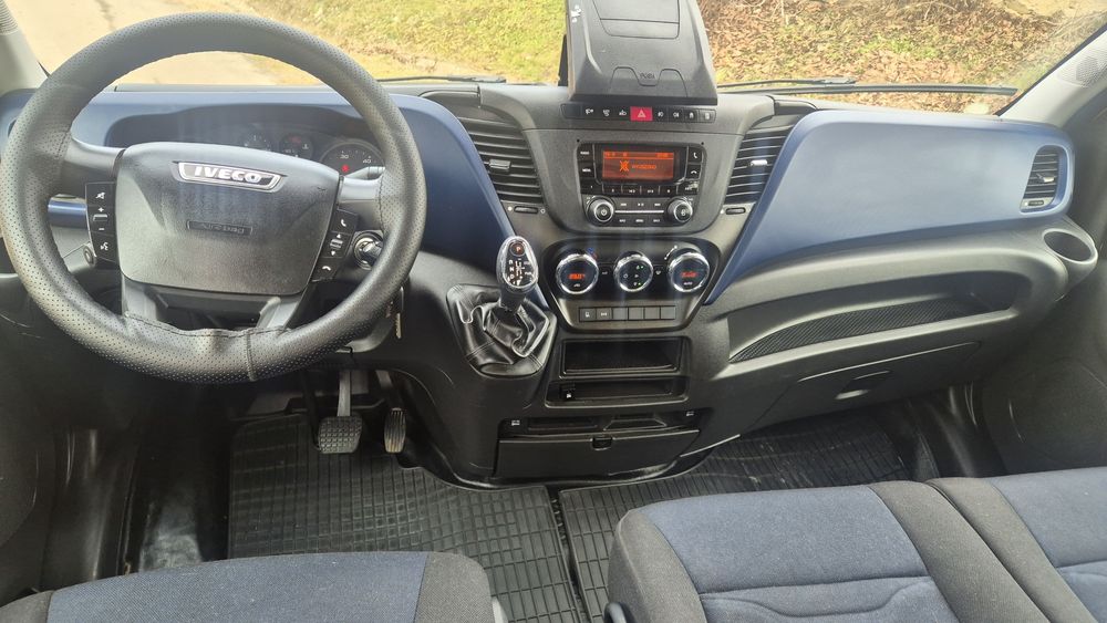 Iveco daily 35c15 7 locuri   3500 kg HIT-MATIC  8 trepte