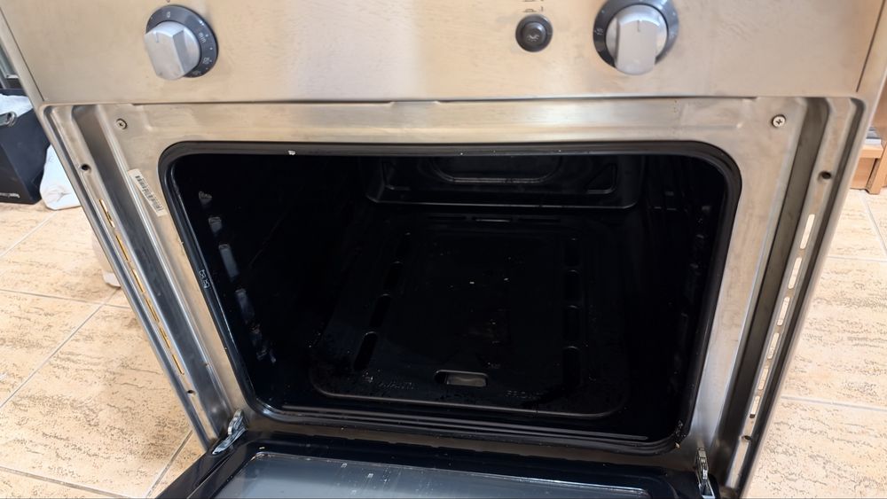 Духовой шкаф Hotpoint Ariston