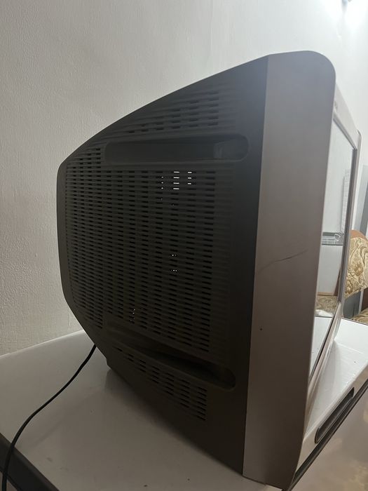 Телевизор б/у продам