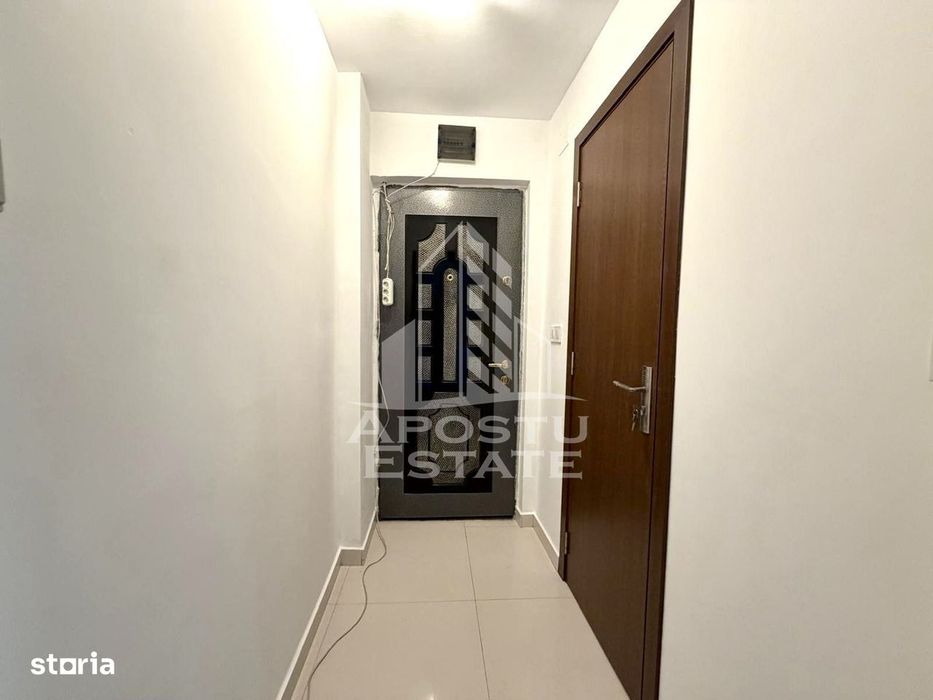Apartament 2 camere de vanzare, etaj 3, zona Sagului