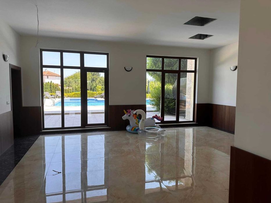 Продава се Двустаен апартамент в с. Шкорпиловци, Област Варна - 84 кв.м за 425 €/кв.м - Снимка #5