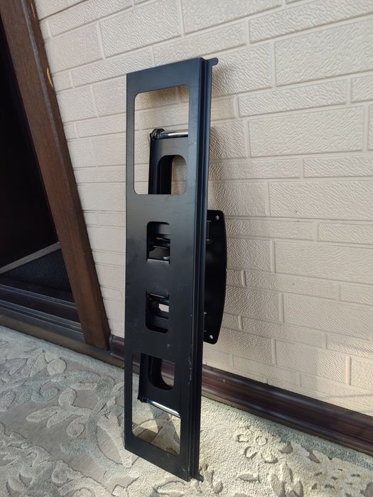 Кронштейн для телевизора