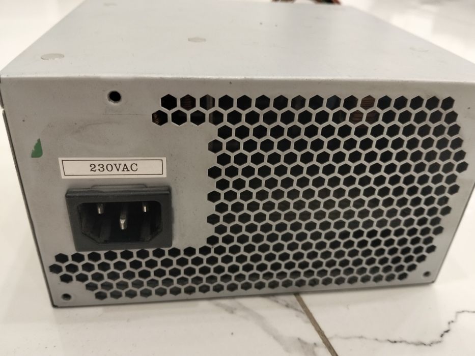 Блок питания Foxconn