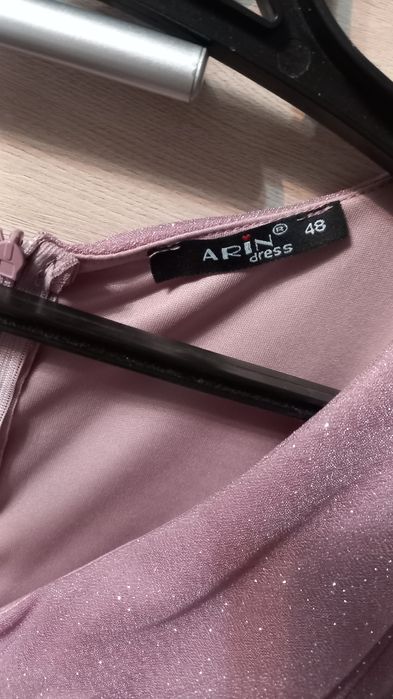 Продаю шикарное платье