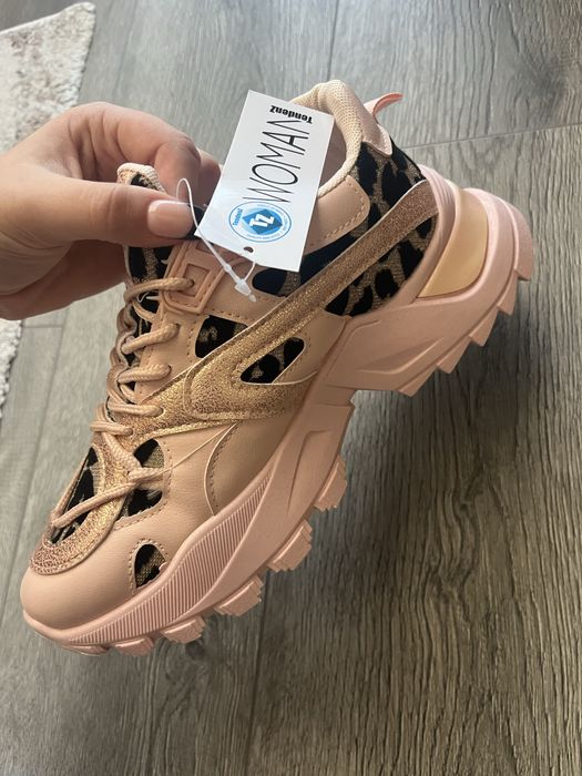 Чисто нови обувки