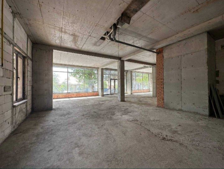 Нежилое помещение 319 м² Ку́кча Мечеть под Бизнес