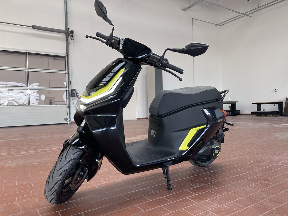 Zeeho AE6+ scuter electric