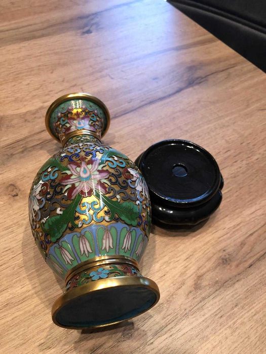 Vaza asiatica cloisonne , veche