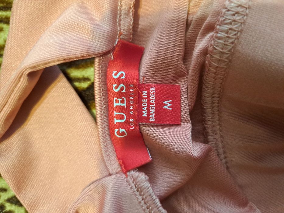 Страхотно бюстие