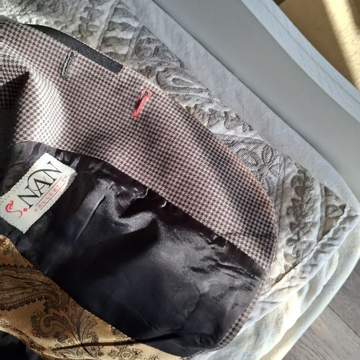 Продам пиджак мальчиковый