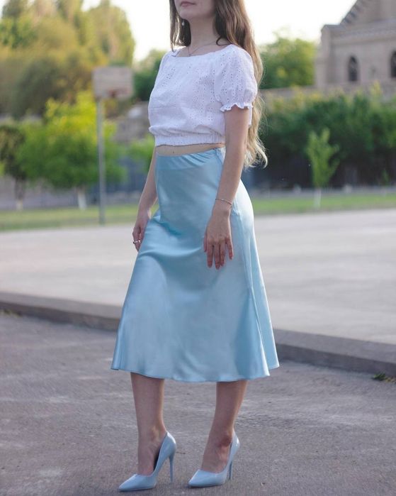 Юбка А-силуета ,миди ,цвет- голубой