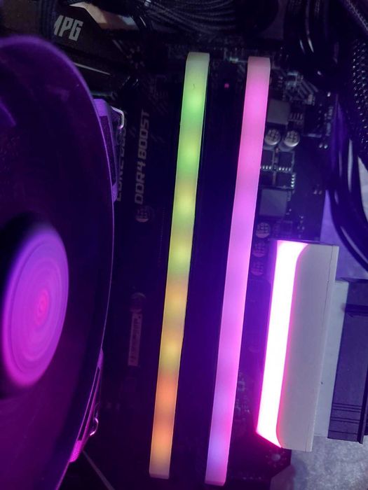 32GB 3600Mhz CL18 - Fanxiang RGB