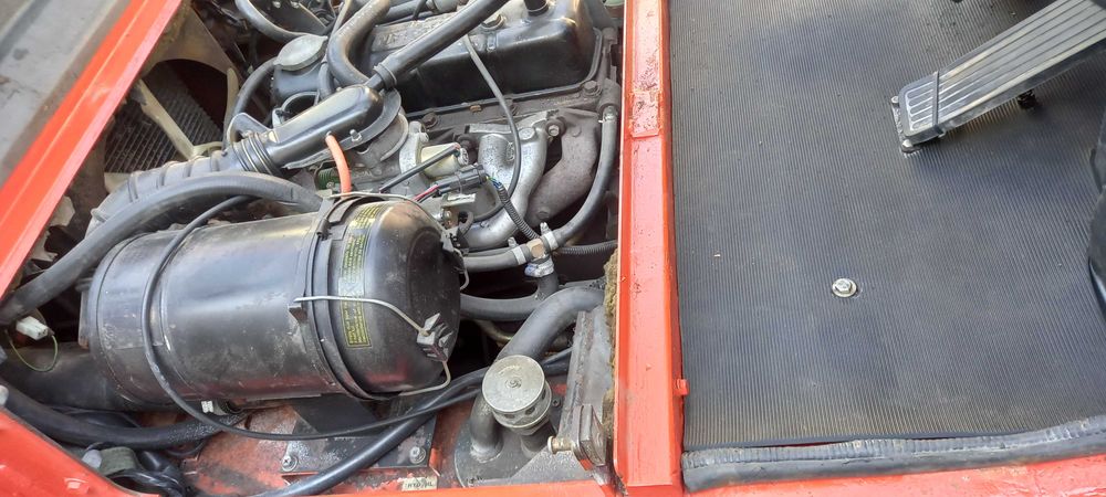 Продавам газокар НИСАН 3 тона. Цената е с ДДС.