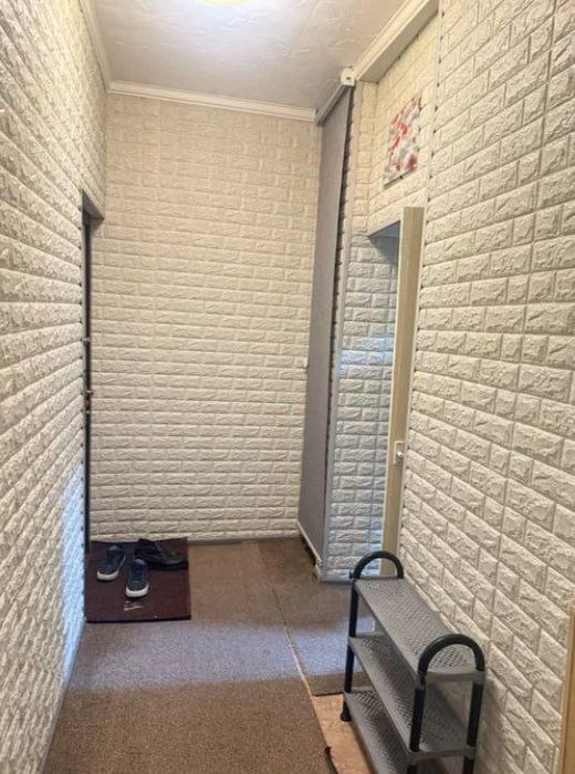 Продаётся 1 комнатная квартира на Феруза можно под офис