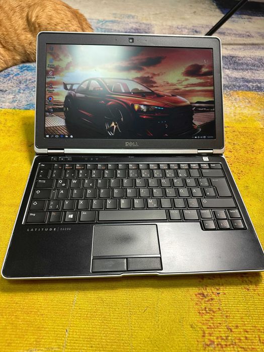 Dell 63230, ocatcore i7, ram 8 gb, hard 320 gb