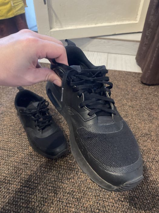 Кроссовки весна-лето