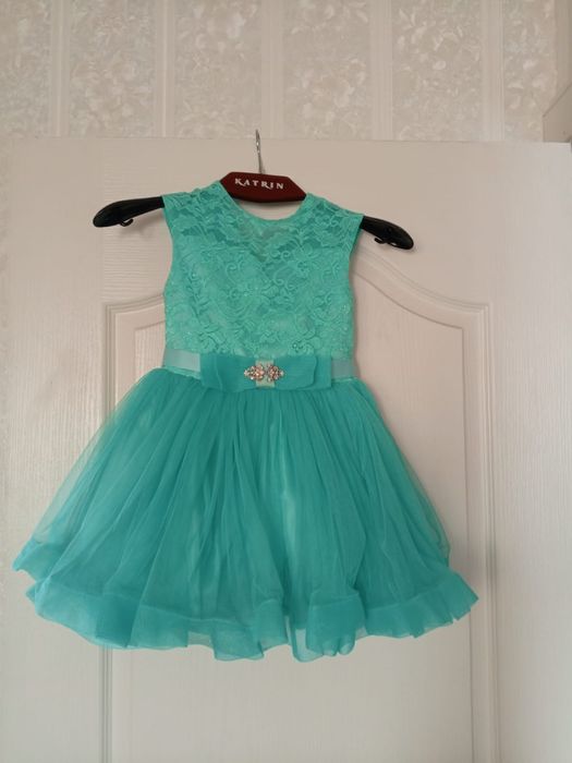 Платья нарядные на девочку