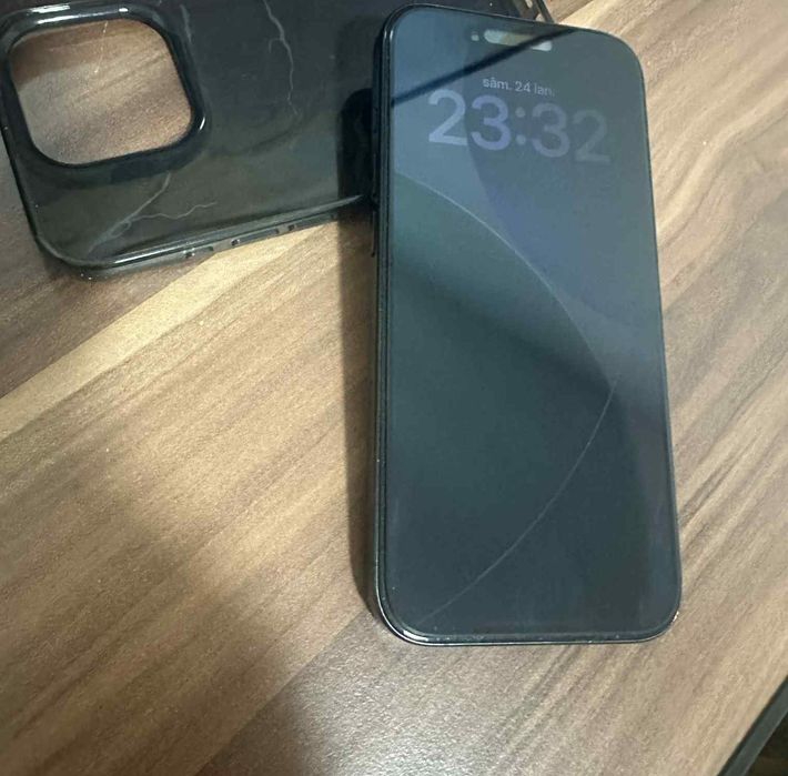 Vând iphone 15 pro