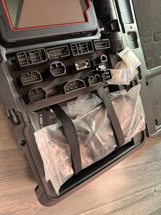 Автомобилна диагностика Launch X431V