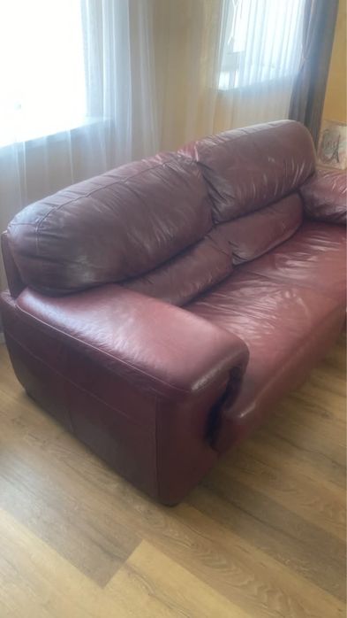 Продам комплект из мягкой мебели