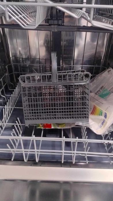 Съдомиялна машина за вграждане Candy-Кенди 60 см Wash&dry 49'