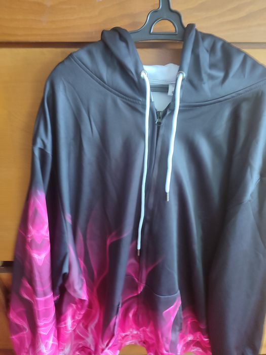 Продам толстовку .