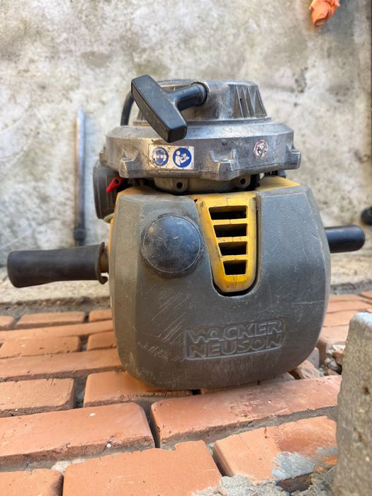 Немски бензинов къртач Wacker Neuson BH 24 25kg Made in Germany