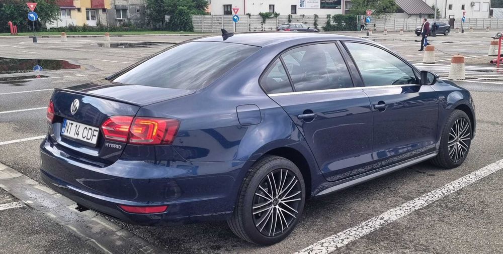 VOLKSWAGEN Jetta 2013 — imagine 4
